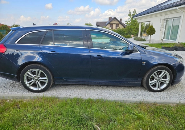 Opel Insignia cena 23900 przebieg: 220000, rok produkcji 2011 z Szczecin małe 191